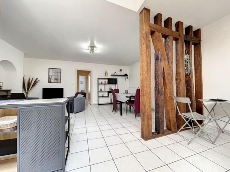 Appartement Au Coeur De Troyes Exterior photo